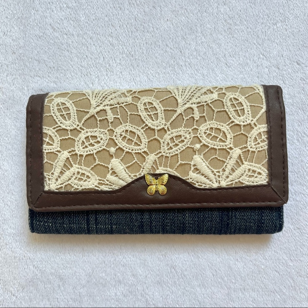 Claire’s Foldable Denim and Lace Wallet